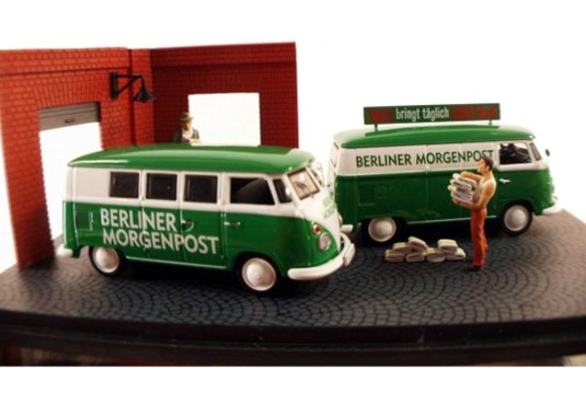 1/43 VOLKSWAGEN Combi T1 (X2) "Berliner Morgenpost" + 2 personnages VOLKSWAGEN