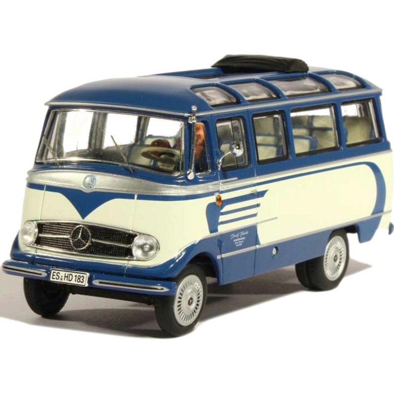 1/43 MERCEDES O 319 Bus + Chauffeur MERCEDES