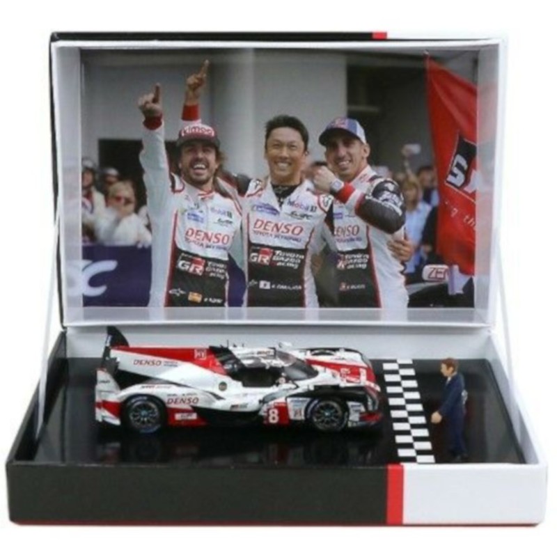1/43 TOYOTA TS050 N°8 Le Mans 2018 + Personnage TOYOTA