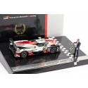 1/43 TOYOTA TS050 N°8 Le Mans 2018 + Personnage TOYOTA