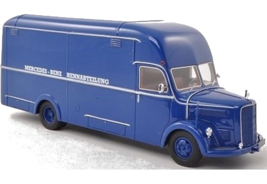 1/43 MERCEDES O 3500 Renntransporter/6 C 299 MERCEDES