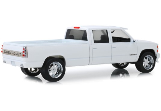 1/18 CHEVROLET Silverado 3500 1997 CHEVROLET