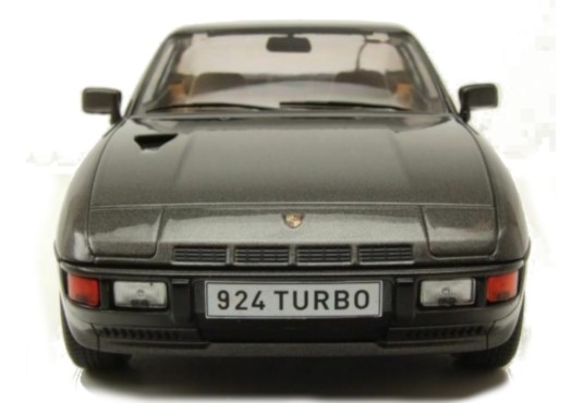 1/18 PORSCHE 924 Turbo 1979 PORSCHE