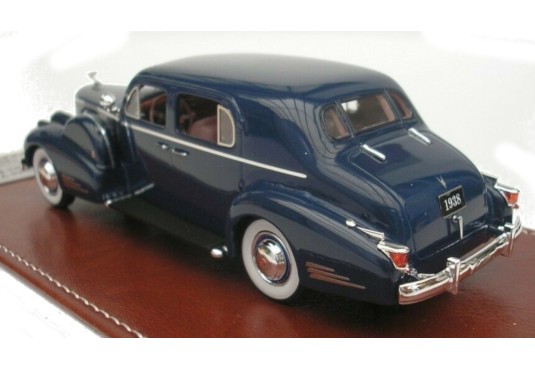 1/43 CADILLAC V16 Série 90 Town Sedan 1938 CADILLAC