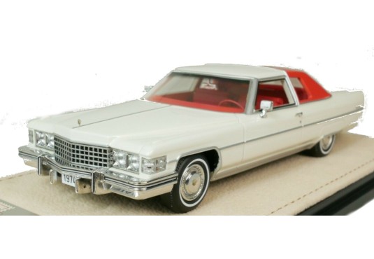 1/43 CADILLAC Coupé Deville 1974 CADILLAC