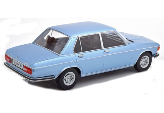 1/18 BMW 3.0 S E32 1971 BMW