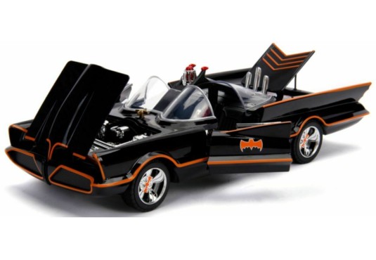 1/18 BATMOBILE + Personnages BATMOBILE