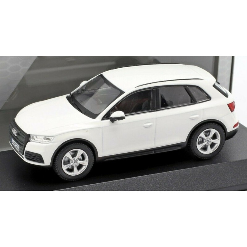 1/43 AUDI Q5 2017 AUDI 1/43 AUDI Q5 2017 AUDI