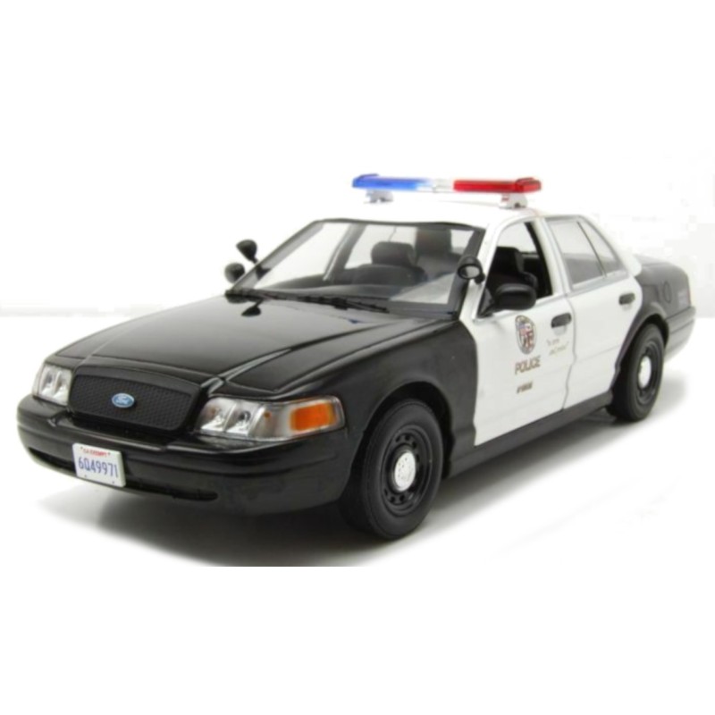 1/24 FORD Crown Victoria Police 2001