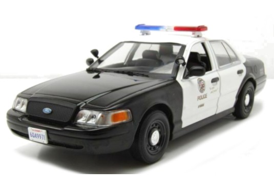 1/24 FORD Crown Victoria...