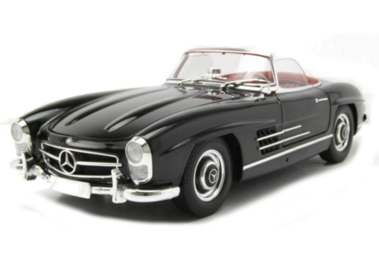 1/18 MERCEDES 300 SL...