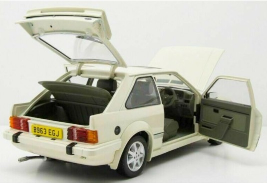 1/18 FORD Escort RS Turbo 1984