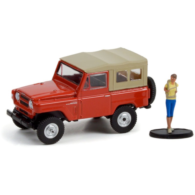 1/64 NISSAN Patrol 1975 + Personnage