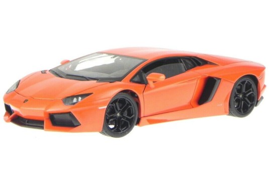 1/24 LAMBORGHINI Aventador LP 700-4