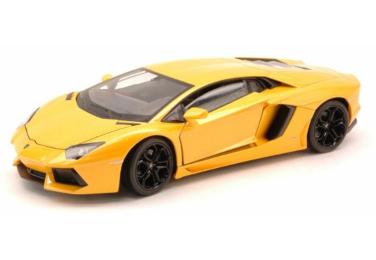 1/24 LAMBORGHINI Aventador LP 700-4