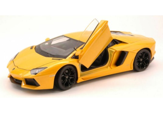 1/24 LAMBORGHINI Aventador LP 700-4