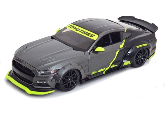 1/18 FORD Mustang GT 2015