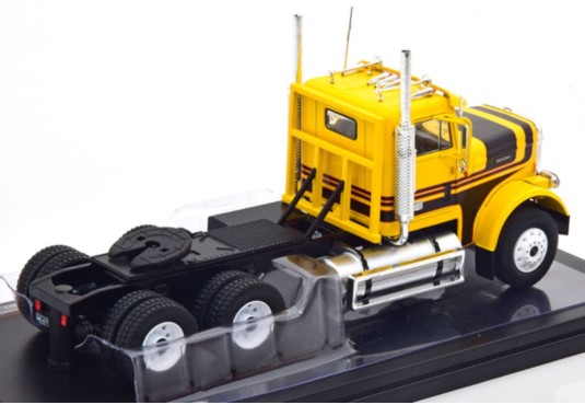 1/43 FREIGHTLINER FLC 120 64 T 1977