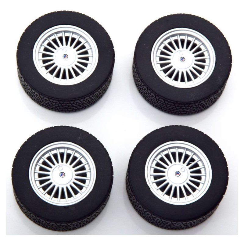 1/18 PNEUS + JANTES X4 Pour BMW Série 3