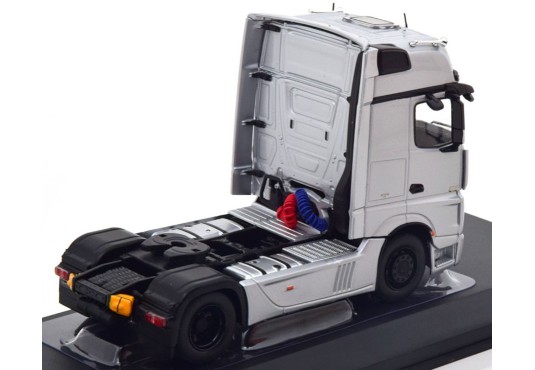 1/43 MERCEDES Actros MP4 2011