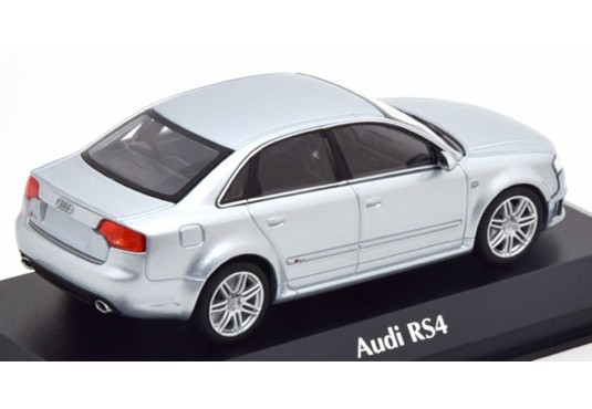 1/43 AUDI RS4 2004