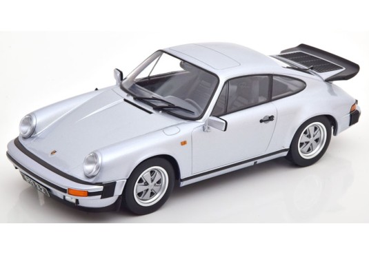 1/18 PORSCHE 911 3.2L...