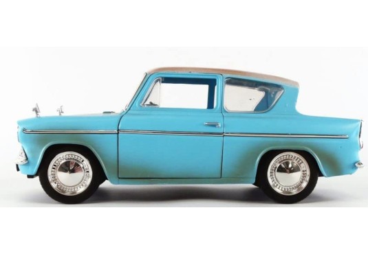 1/24 FORD Anglia + Personnage Harry Potter 1959