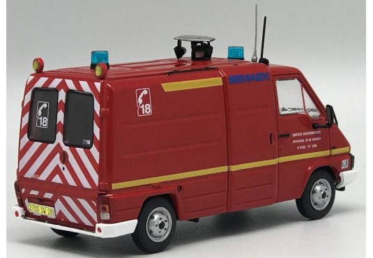 1/43 RENAULT Master T30 D Phase II VSR Bemaex