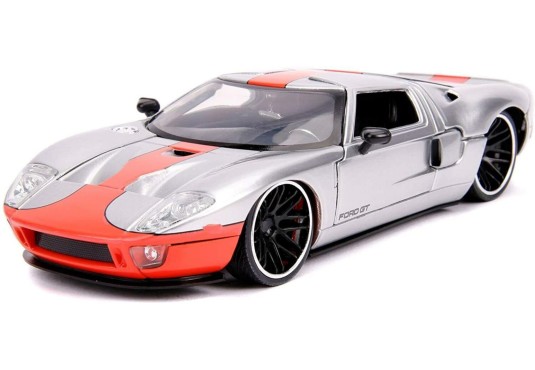 1/24 FORD GT 2005