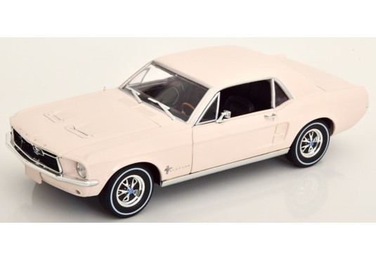 1/18 FORD Mustang Coupé 1967 The She Country Mustang