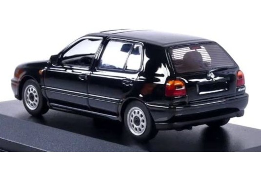 1/43 VOLKSWAGEN Golf III 1997