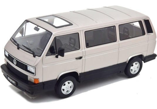 1/18 VOLKSWAGEN T3 Multivan...