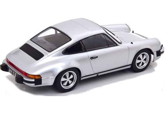 1/18 PORSCHE 911 Carrera Coupé 3.0L 1977