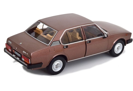 1/18 ALFA ROMEO ALFETTA 2000 TD 1979