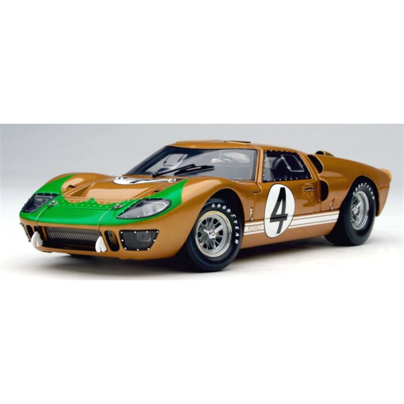 1/18 FORD GT40 MKII N°4 Le Mans 1966