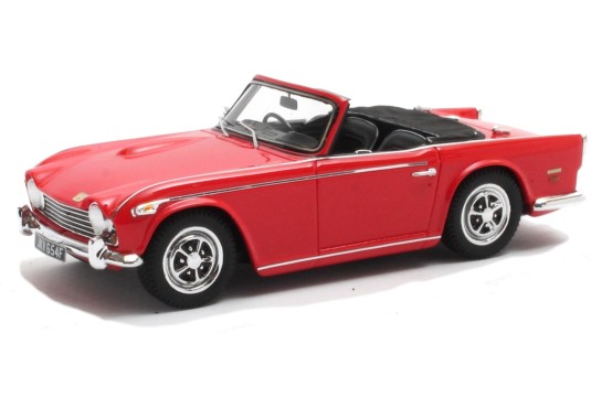 1/43 TRIUMPH TR5 PI 1967 1968