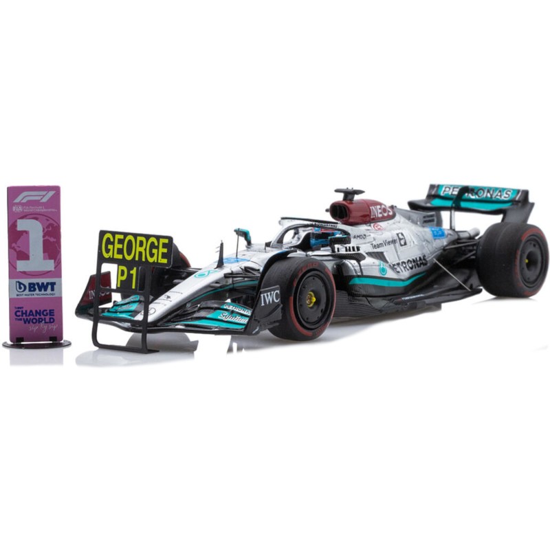 1/43 MERCEDES AMG Petronas N°63 Grand Prix Brésil 2022 + Pit Board