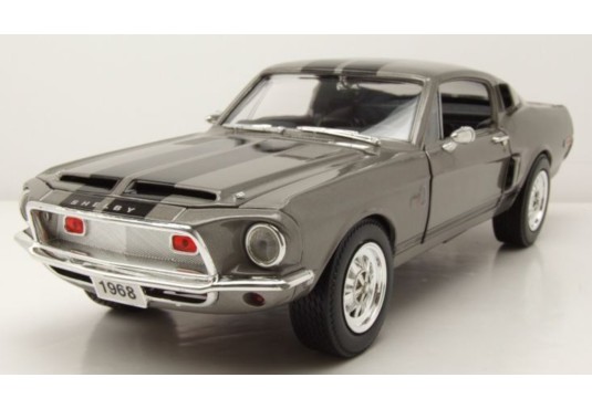 1/18 SHELBY GT 500 KR 1968