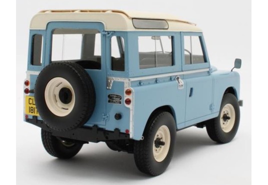 1/18 LAND ROVER 88 Série III 1978