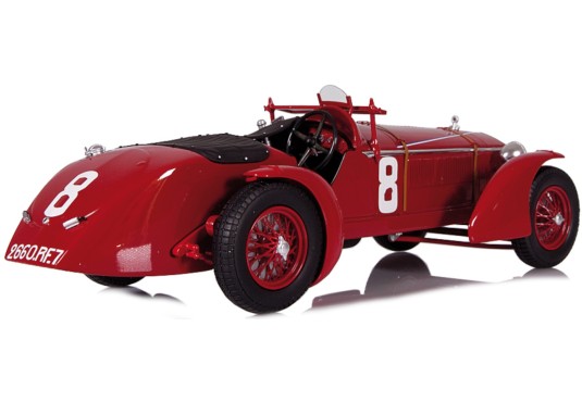 1/18 ALFA ROMEO 8C N°8 Le Mans 1932 + Vitrine