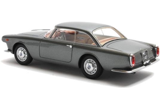 1/43 ALFA ROMEO 2000 Praho Touring 1960