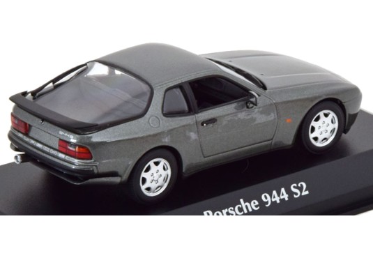 1/43 PORSCHE 944 S2 1989