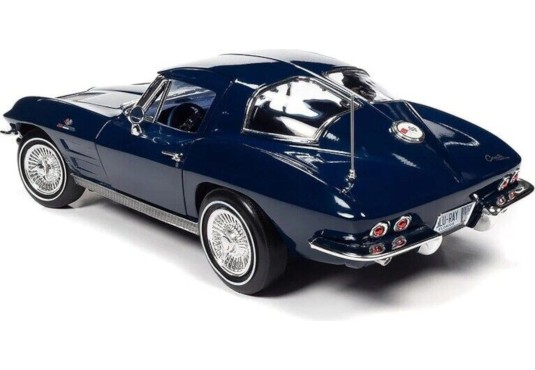 1/18 CHEVROLET Corvette Coupé 1963