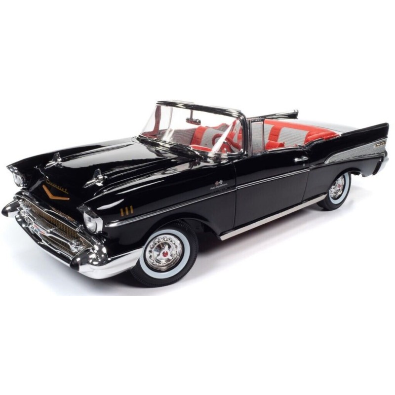 1/18 CHEVROLET Bel Air Cabriolet 1957 Dr NO 007 James Bond
