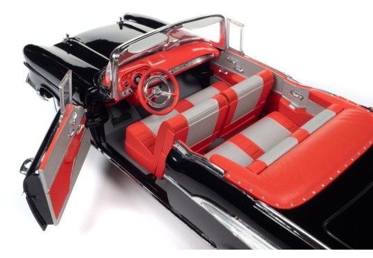 1/18 CHEVROLET Bel Air Cabriolet 1957 Dr NO 007 James Bond