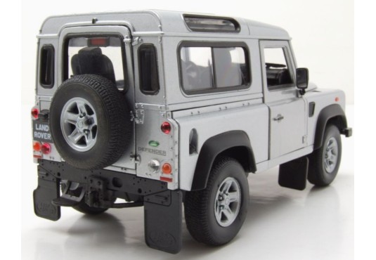 1/24 LAND ROVER Defender 1990