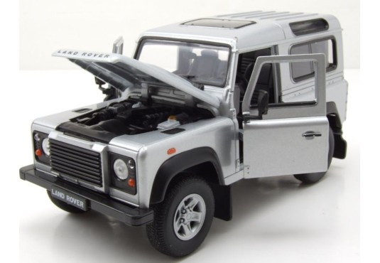 1/24 LAND ROVER Defender 1990