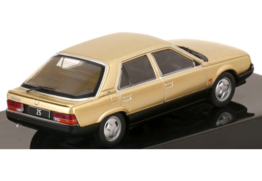 1/43 RENAULT 25 Phase 1 1986