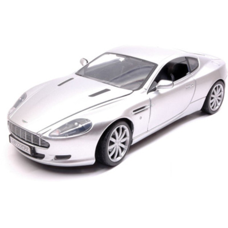 1/18 ASTON MARTIN DB9 2004