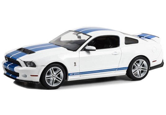 1/18 FORD Mustang GT 500 2011